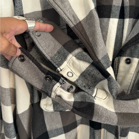 NWOT FREE PEOPLE IZZY CARGO SHIRT XS BLACK CREAM GRAY SNAP BUTTONS FLANNEL - Picture 6 of 8